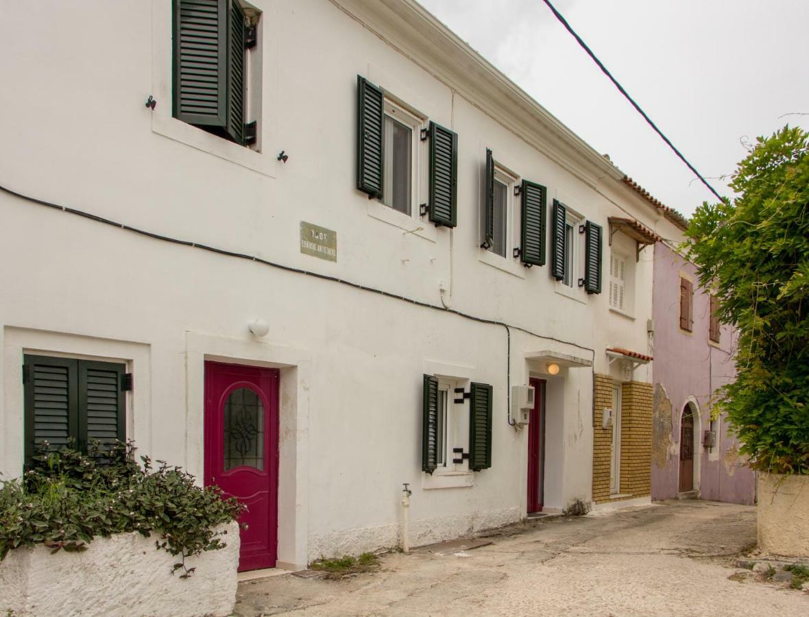 Central House Agrafoi Exterior photo